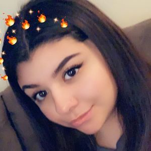 Meet your Posher, Desiree